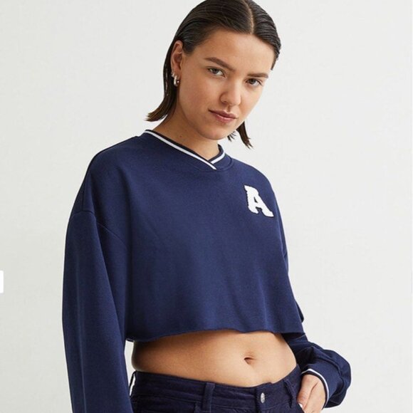 Cropped H&M Sweatshirt - Picture 1 of 8